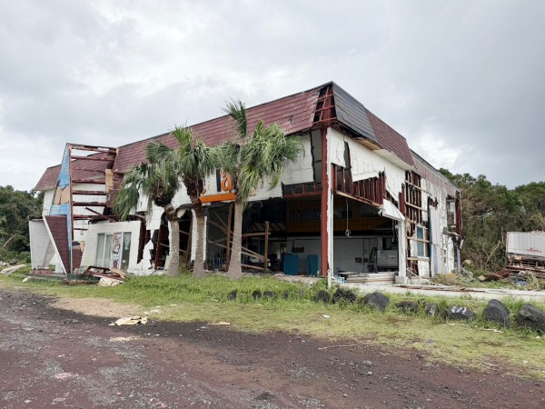 躯体だけが残っている、こうした家が何軒も（提供）畑中葉子さん