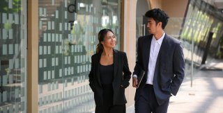 また一緒に帰ってる…（写真:iStock）