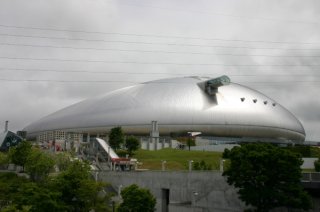 札幌ドームで何が？（Ｃ）日刊ゲンダイ