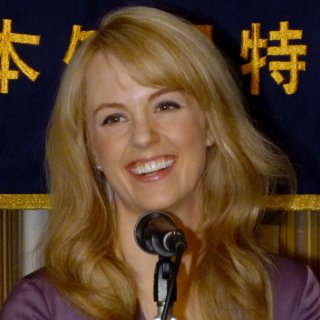 シャーロット・ケイト・フォックスは久々の出演（Ｃ）日刊ゲンダイ