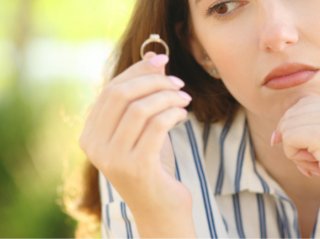 搾取される関係は嫌（写真:iStock）