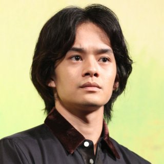 池松壮亮（Ｃ）日刊ゲンダイ