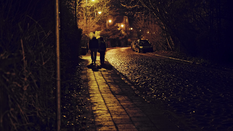 終電を逃して（写真:iStock）