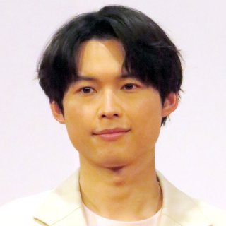 国宝級イケメンの松村北斗は転校した堀越高校から亜細亜大に進学 仕事と学業の両立をしっかり