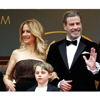 ジョン・トラボルタの次男はエルビスのひ孫？ 仰天ニュースが全米で注目集める