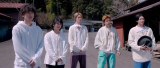 『人間標本』場面写真より(C)2025 Amazon Content Services LLC or its Affiliates.