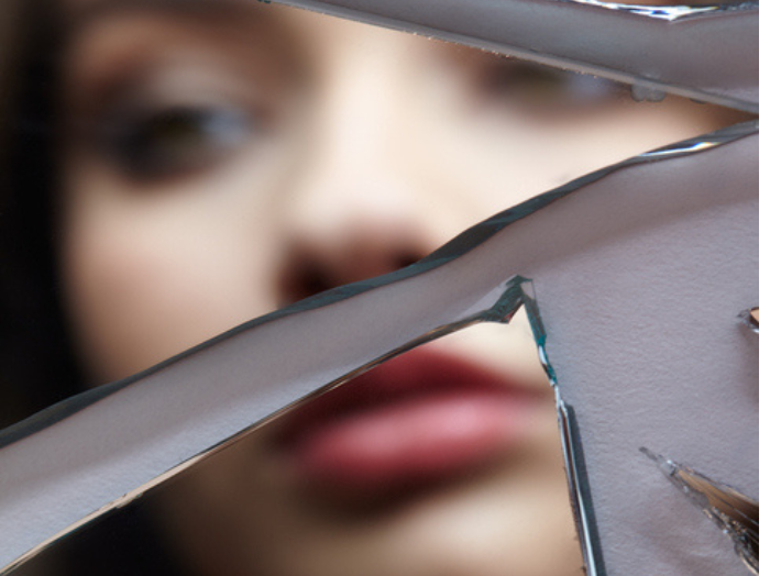 彼女はどこへ？（写真:iStock）