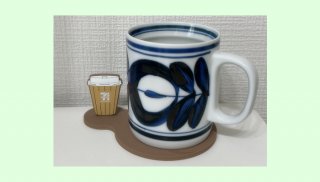 セブンカフェのカップがちょこんとかわいいラバーコースター（※コップは私物）／（写真:canちゃん）