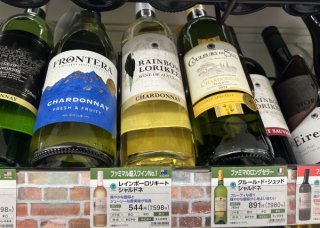 この価格って…「ファミマさん、採算大丈夫？」（写真：市野瀬瞳／無断転載禁止、以下同）