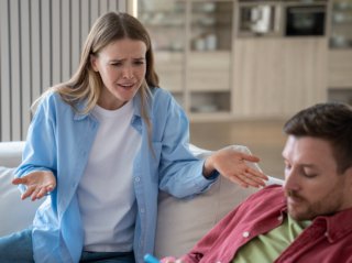 お金のことばかり（写真:iStock）